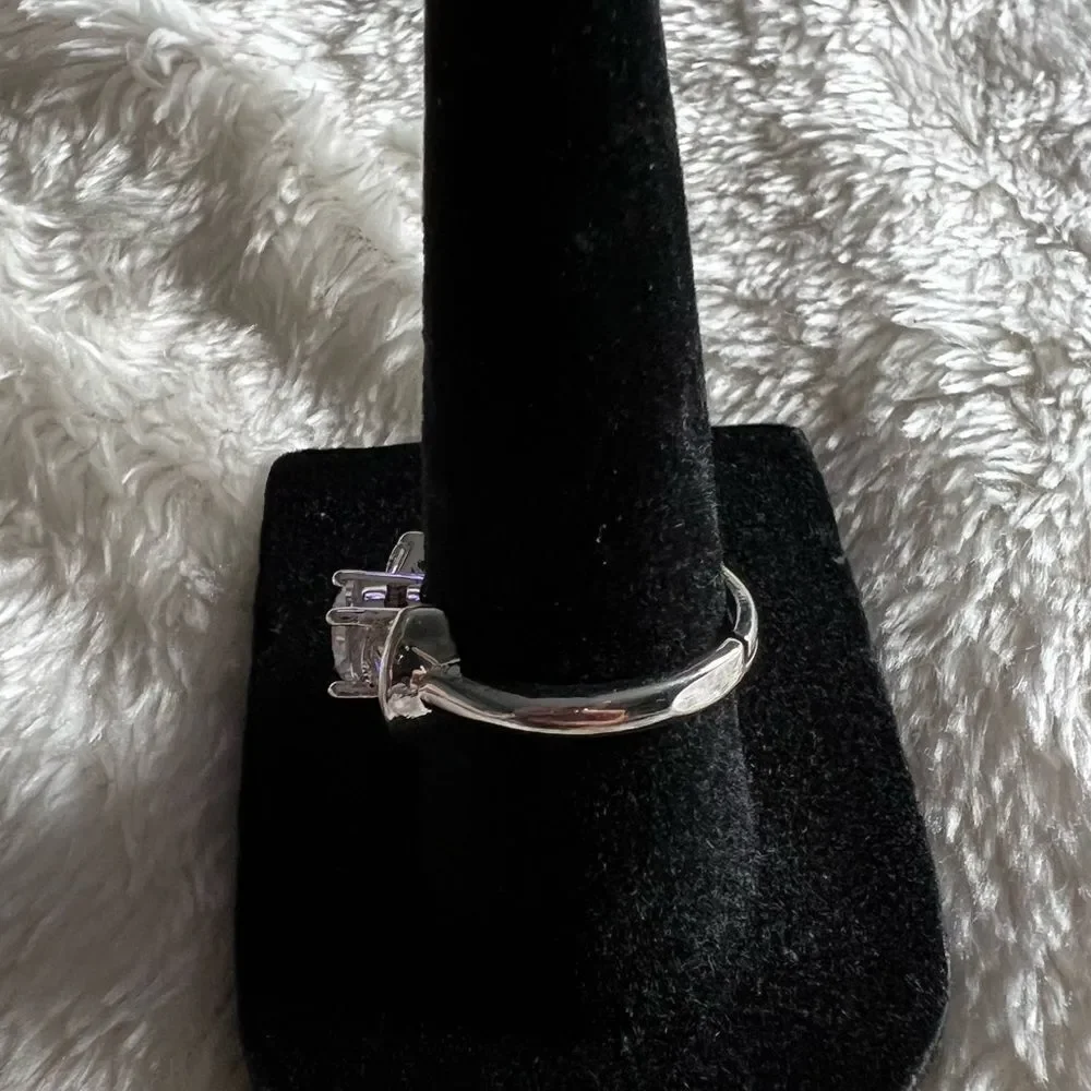 Cubic Zirconia Bow Tie Fashion Ring